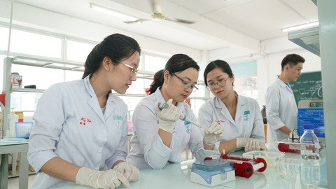 Không trúng tuyển nguyện vọng đợt 1, làm sao để học ngành yêu thích? - Ảnh 1. Không trúng tuyển nguyện vọng đợt 1, làm sao để học ngành yêu thích? - Ảnh 1.