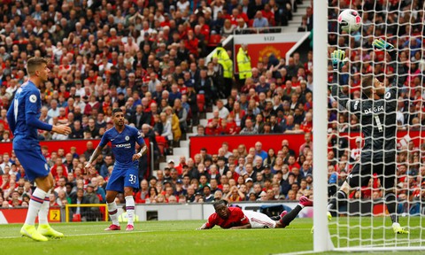MU ‘đè bẹp’ Chelsea ở ngày ra quân Premier League - Ảnh 2. MU ‘đè bẹp’ Chelsea ở ngày ra quân Premier League - Ảnh 2.
