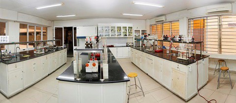 Nhiều phương thức xét tuyển để học ngành dược sĩ đại học tại ĐH Duy Tân - Ảnh 2. Nhiều phương thức xét tuyển để học ngành dược sĩ đại học tại ĐH Duy Tân - Ảnh 2.