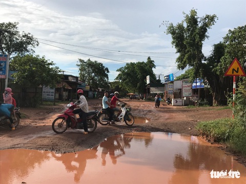 Vùng rốn lũ khắc phục hậu quả mưa bão - Ảnh 4. Vùng rốn lũ khắc phục hậu quả mưa bão - Ảnh 4.