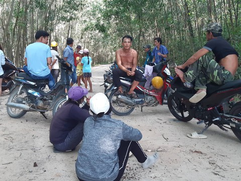 Quảng Nam: Dân ăn cơm phải bịt mũi vì mùi hôi thối từ bãi rác - Ảnh 3. Quảng Nam: Dân ăn cơm phải bịt mũi vì mùi hôi thối từ bãi rác - Ảnh 3.