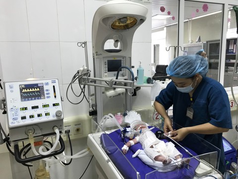 Cứu sống bé sơ sinh trong bụng người mẹ đã tử vong - Ảnh 1. Cứu sống bé sơ sinh trong bụng người mẹ đã tử vong - Ảnh 1.