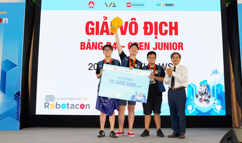 Học sinh phổ thông mang giải pháp ‘Thành phố thông minh’ đi thi quốc tế - Ảnh 2. Học sinh phổ thông mang giải pháp ‘Thành phố thông minh’ đi thi quốc tế - Ảnh 2.