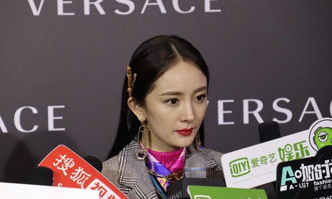 Sau Versace, tới lượt Coach bị Trung Quốc tẩy chay - Ảnh 3. Sau Versace, tới lượt Coach bị Trung Quốc tẩy chay - Ảnh 3.