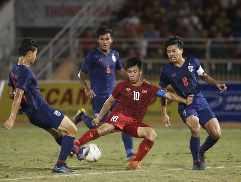 Ban tổ chức điều chỉnh lịch thi đấu, U18 Việt Nam hết lo chưa vào trận đã biết kết quả - Ảnh 1. Ban tổ chức điều chỉnh lịch thi đấu, U18 Việt Nam hết lo chưa vào trận đã biết kết quả - Ảnh 1.
