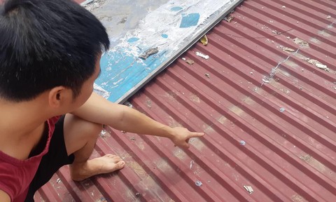 Trộm dỡ mái tôn đột nhập tiệm vàng lấy 1,8 tỉ - Ảnh 1. Trộm dỡ mái tôn đột nhập tiệm vàng lấy 1,8 tỉ - Ảnh 1.