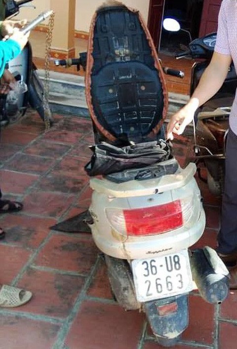 Đôi nam nữ trộm chó bị dân bắt giao công an - Ảnh 1. Đôi nam nữ trộm chó bị dân bắt giao công an - Ảnh 1.