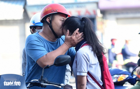 Có hề chi khi con đậu trường tốp đầu hay tốp cuối - Ảnh 1. Có hề chi khi con đậu trường tốp đầu hay tốp cuối - Ảnh 1.