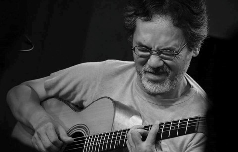 Liên hoan guitar fingerstyle quốc tế trở lại Hà Nội trong tháng 8 - Ảnh 1. Liên hoan guitar fingerstyle quốc tế trở lại Hà Nội trong tháng 8 - Ảnh 1.