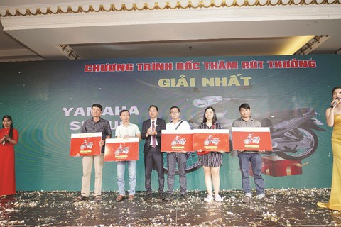 Chen chân chọn sản phẩm Hana Garden Mall - Ảnh 6. Chen chân chọn sản phẩm Hana Garden Mall - Ảnh 6.