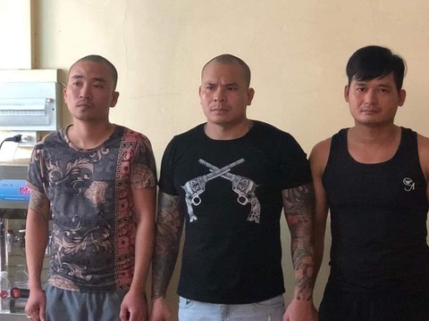 Quang Rambo rầm rộ livestream đòi nợ thuê, cho vay lãi - Ảnh 1. Quang Rambo rầm rộ livestream đòi nợ thuê, cho vay lãi - Ảnh 1.