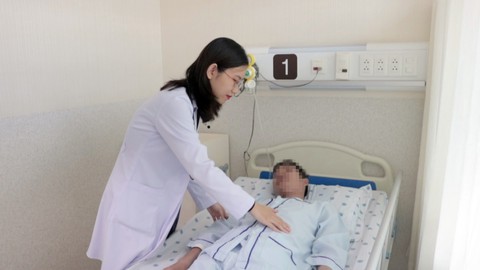Ngộ độc thạch tín suýt chết nghi hít phải khói từ thuốc xông nhà - Ảnh 2. Ngộ độc thạch tín suýt chết nghi hít phải khói từ thuốc xông nhà - Ảnh 2.