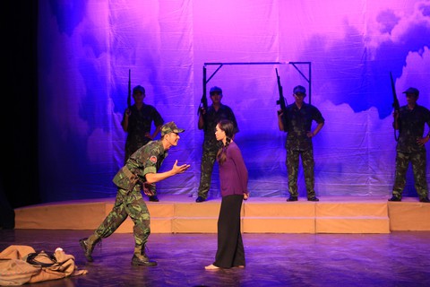 Thiếu người đi… bồi dưỡng nghiệp vụ biểu diễn cải lương - Ảnh 7. Thiếu người đi… bồi dưỡng nghiệp vụ biểu diễn cải lương - Ảnh 7.
