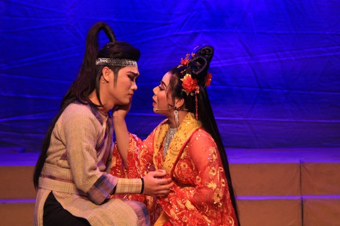 Thiếu người đi… bồi dưỡng nghiệp vụ biểu diễn cải lương - Ảnh 6. Thiếu người đi… bồi dưỡng nghiệp vụ biểu diễn cải lương - Ảnh 6.