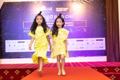 Lần đầu ra mắt tuần lễ thời trang dành cho người mẫu chuyên nghiệp - Ảnh 2. Lần đầu ra mắt tuần lễ thời trang dành cho người mẫu chuyên nghiệp - Ảnh 2.