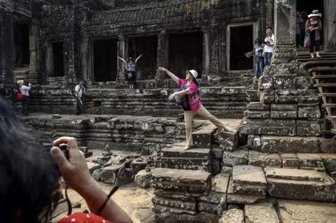 Campuchia cấm ăn uống trong khu đền Angkor Wat - Ảnh 3. Campuchia cấm ăn uống trong khu đền Angkor Wat - Ảnh 3.