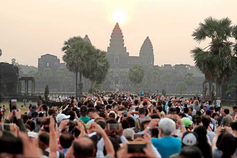 Campuchia cấm ăn uống trong khu đền Angkor Wat - Ảnh 2. Campuchia cấm ăn uống trong khu đền Angkor Wat - Ảnh 2.