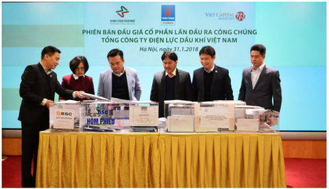 Năm 2018, sàn chứng khoán Hà Nội thực hiện 29 phiên thoái vốn nhà nước - Ảnh 1. Năm 2018, sàn chứng khoán Hà Nội thực hiện 29 phiên thoái vốn nhà nước - Ảnh 1.