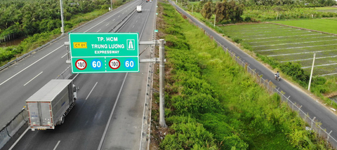 Cao tốc TP.HCM - Trung Lương lộn xộn như đường làng - Ảnh 1. Cao tốc TP.HCM - Trung Lương lộn xộn như đường làng - Ảnh 1.