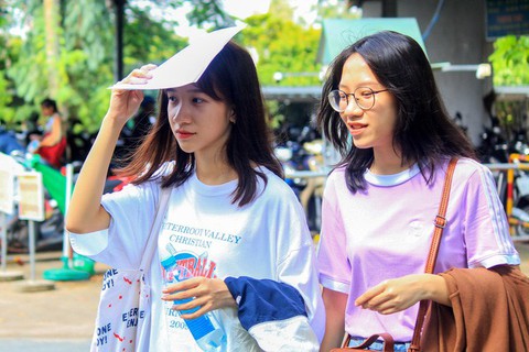 Cùng con lên Sài Gòn nhập học - Ảnh 12. Cùng con lên Sài Gòn nhập học - Ảnh 12.