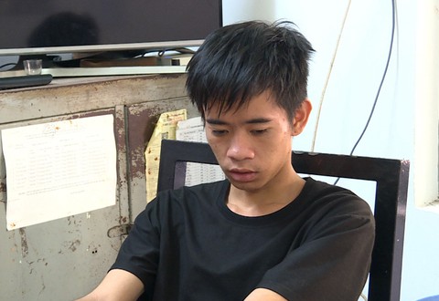 Bắt nhóm cướp nhí chuyên tấn công phụ nữ trên đường khuya - Ảnh 3. Bắt nhóm cướp nhí chuyên tấn công phụ nữ trên đường khuya - Ảnh 3.