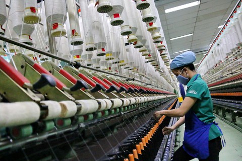 Bộ Công thương bị truy vấn vì sửa điều kiện kinh doanh không thực chất - Ảnh 2. Bộ Công thương bị truy vấn vì sửa điều kiện kinh doanh không thực chất - Ảnh 2.