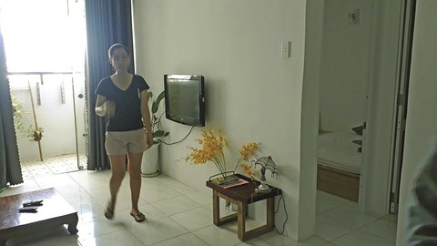 Nhà bán cho người thu nhập thấp, nhưng hàng trăm chủ nhà đều có... ôtô - Ảnh 2. Nhà bán cho người thu nhập thấp, nhưng hàng trăm chủ nhà đều có... ôtô - Ảnh 2.