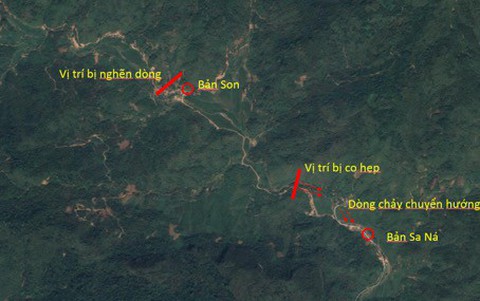 Thiệt hại khủng khiếp ở Xa Ná do gỗ lớn từ thượng nguồn đâm thẳng vào nhà dân - Ảnh 1. Thiệt hại khủng khiếp ở Xa Ná do gỗ lớn từ thượng nguồn đâm thẳng vào nhà dân - Ảnh 1.
