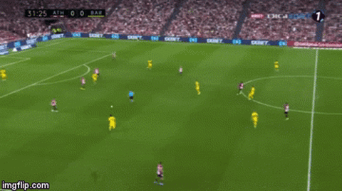 Đã không ghi bàn, Luis Suarez còn bị chấn thương phải rời sân - Ảnh 1. Đã không ghi bàn, Luis Suarez còn bị chấn thương phải rời sân - Ảnh 1.