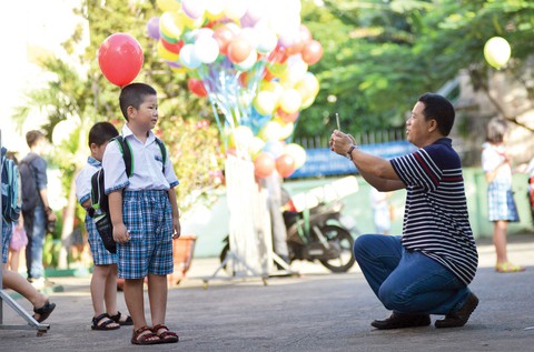 Mùa tựu trường của ba - Ảnh 1. Mùa tựu trường của ba - Ảnh 1.