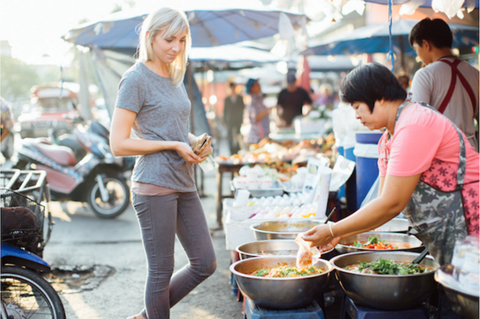 Thái Lan làm sạch thức ăn đường phố để hút du lịch - Ảnh 1. Thái Lan làm sạch thức ăn đường phố để hút du lịch - Ảnh 1.