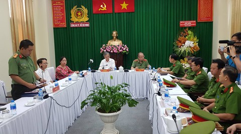 Bị truy bắt trên đường, tội phạm ma túy ném lựu đạn chống trả - Ảnh 1. Bị truy bắt trên đường, tội phạm ma túy ném lựu đạn chống trả - Ảnh 1.
