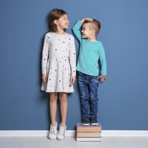 Bác sĩ cứu con em, 6 tuổi cháu đã có kinh nguyệt! - Ảnh 1. Bác sĩ cứu con em, 6 tuổi cháu đã có kinh nguyệt! - Ảnh 1.