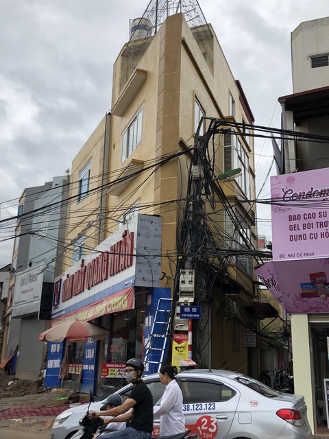 Những ngôi nhà kì dị chỉ có ở phố Phạm Văn Đồng - Ảnh 5. Những ngôi nhà kì dị chỉ có ở phố Phạm Văn Đồng - Ảnh 5.