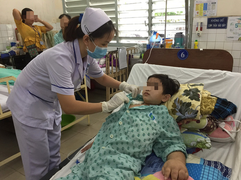 Đã tìm ra chứng bệnh của cô gái được rút 40 lít nước trong ổ bụng - Ảnh 1. Đã tìm ra chứng bệnh của cô gái được rút 40 lít nước trong ổ bụng - Ảnh 1.
