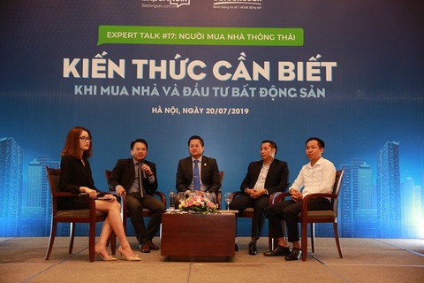 Thu hồi sổ hồng hàng trăm căn hộ, luật sư nói gì? - Ảnh 1. Thu hồi sổ hồng hàng trăm căn hộ, luật sư nói gì? - Ảnh 1.