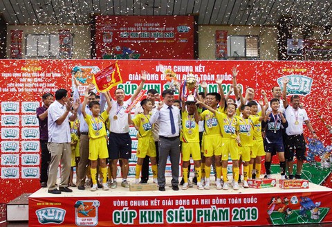 Xuân Trường lập cú đúp, Sông Lam Nghệ An vô địch Giải bóng đá nhi đồng toàn quốc - Ảnh 1.