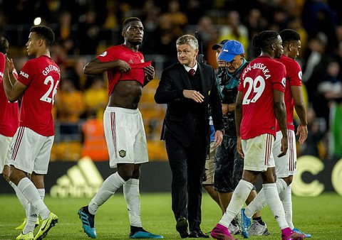 Solskjaer khen Pogba tự tin dù anh đá hỏng phạt đền - Ảnh 2. Solskjaer khen Pogba tự tin dù anh đá hỏng phạt đền - Ảnh 2.