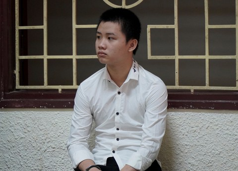 Đâm chết người nhắc mình vượt đèn đỏ, thiếu niên 16 tuổi lãnh 5 năm 6 tháng tù - Ảnh 1. Đâm chết người nhắc mình vượt đèn đỏ, thiếu niên 16 tuổi lãnh 5 năm 6 tháng tù - Ảnh 1.