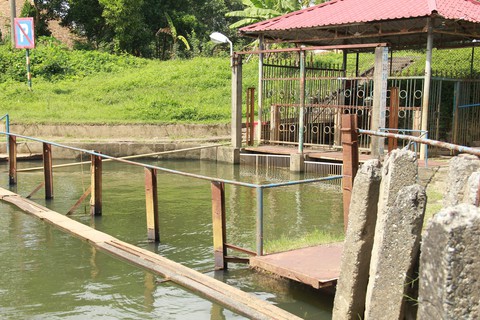 Sông nhiễm mặn nghiêm trọng, nhiều nơi tại Đà Nẵng lại mất nước - Ảnh 1. Sông nhiễm mặn nghiêm trọng, nhiều nơi tại Đà Nẵng lại mất nước - Ảnh 1.