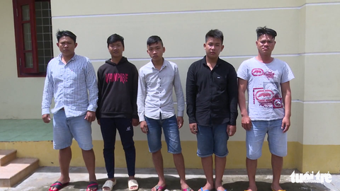 Tạm giữ 5 thanh niên mang súng đi đòi nợ tiền vay 5 triệu đồng - Ảnh 1. Tạm giữ 5 thanh niên mang súng đi đòi nợ tiền vay 5 triệu đồng - Ảnh 1.