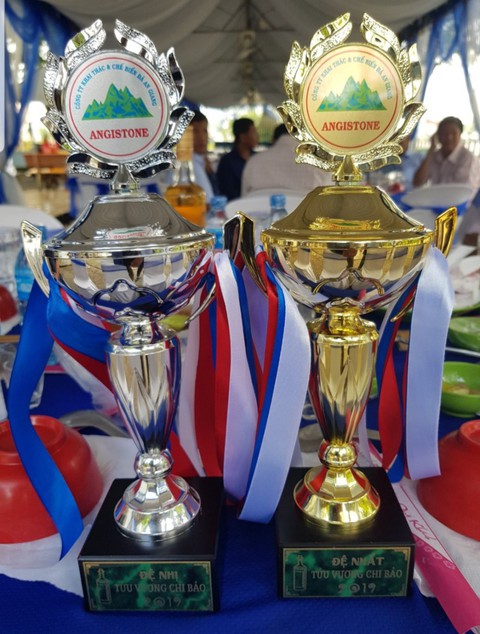 Thi uống rượu giỏi Tửu vương chi bảo là do tự phát - Ảnh 3. Thi uống rượu giỏi Tửu vương chi bảo là do tự phát - Ảnh 3.