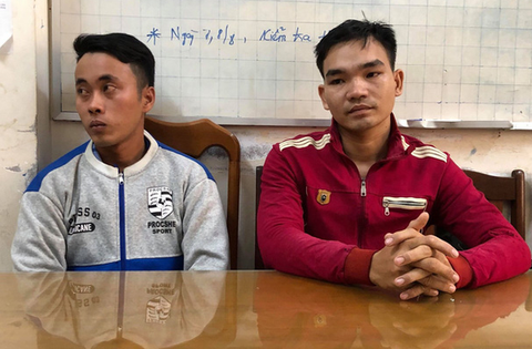 Khởi tố 4 người trong vụ dùng xăng pha mỡ tạt đoàn cưỡng chế - Ảnh 1. Khởi tố 4 người trong vụ dùng xăng pha mỡ tạt đoàn cưỡng chế - Ảnh 1.