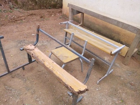 Năm học mới, hàng ngàn học sinh vùng cao Thanh Hóa thiếu bàn ghế - Ảnh 3. Năm học mới, hàng ngàn học sinh vùng cao Thanh Hóa thiếu bàn ghế - Ảnh 3.