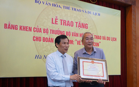 Về nhà đi con bất ngờ được Bộ Văn hóa, thể thao và du lịch trao bằng khen - Ảnh 1. Về nhà đi con bất ngờ được Bộ Văn hóa, thể thao và du lịch trao bằng khen - Ảnh 1.