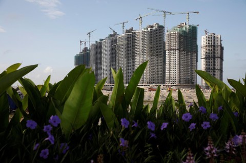 Ngán biểu tình, người Hong Kong ôm tiền đi mua nhà bên Malaysia - Ảnh 1. Ngán biểu tình, người Hong Kong ôm tiền đi mua nhà bên Malaysia - Ảnh 1.