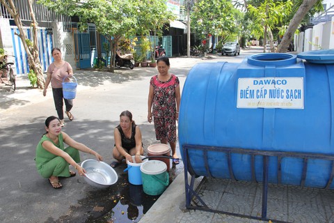 Thủy điện dừng phát để lấy nước cứu khát cho Đà Nẵng - Ảnh 4. Thủy điện dừng phát để lấy nước cứu khát cho Đà Nẵng - Ảnh 4.