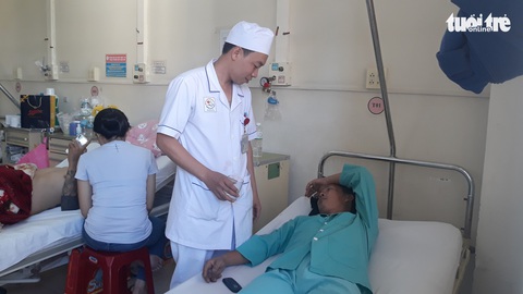Tai nạn xe khách ở Khánh Hòa: Đề xuất phát đèn tín hiệu giao thông suốt đêm - Ảnh 2. Tai nạn xe khách ở Khánh Hòa: Đề xuất phát đèn tín hiệu giao thông suốt đêm - Ảnh 2.