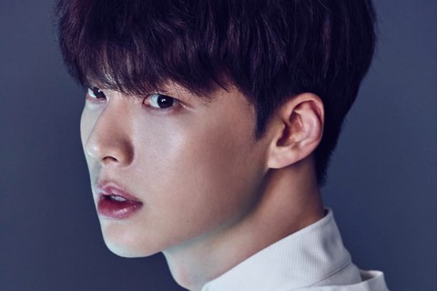 Ahn Jae Hyun nói về vợ đang ly hôn: Hành động của cô ấy khiến tôi sợ - Ảnh 4. Ahn Jae Hyun nói về vợ đang ly hôn: Hành động của cô ấy khiến tôi sợ - Ảnh 4.