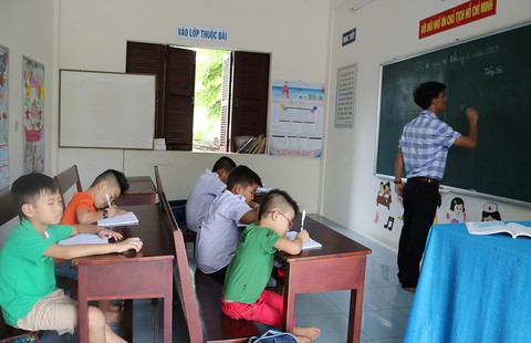 Tôi đi dạy học ở Trường Sa: Kỳ cuối: Dưới tán bàng Trường Sa - Ảnh 3. Tôi đi dạy học ở Trường Sa: Kỳ cuối: Dưới tán bàng Trường Sa - Ảnh 3.